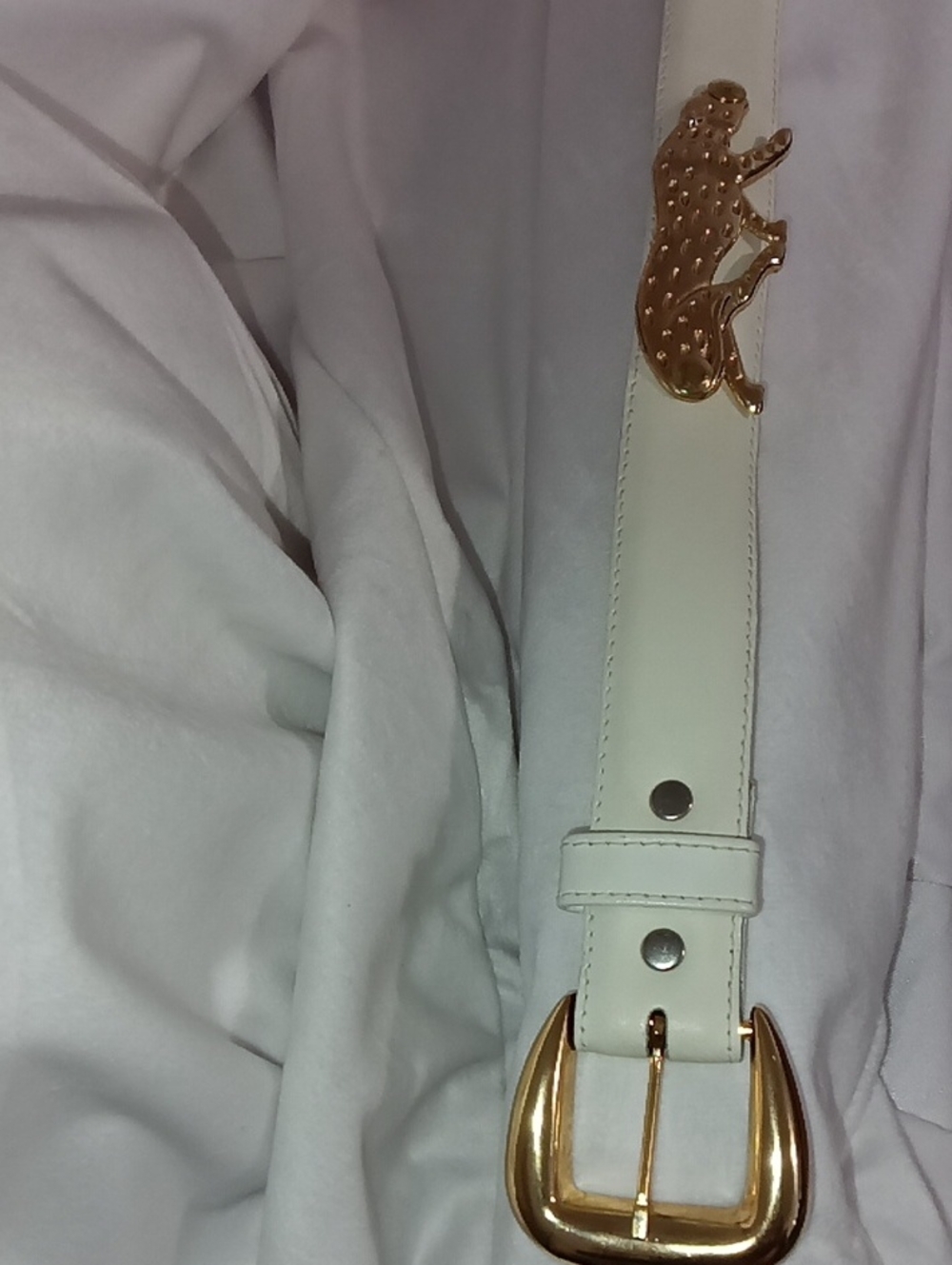 ​ Vintage 80s/90s White Leather Safari Belt with Gold Panther Cheetah Charms